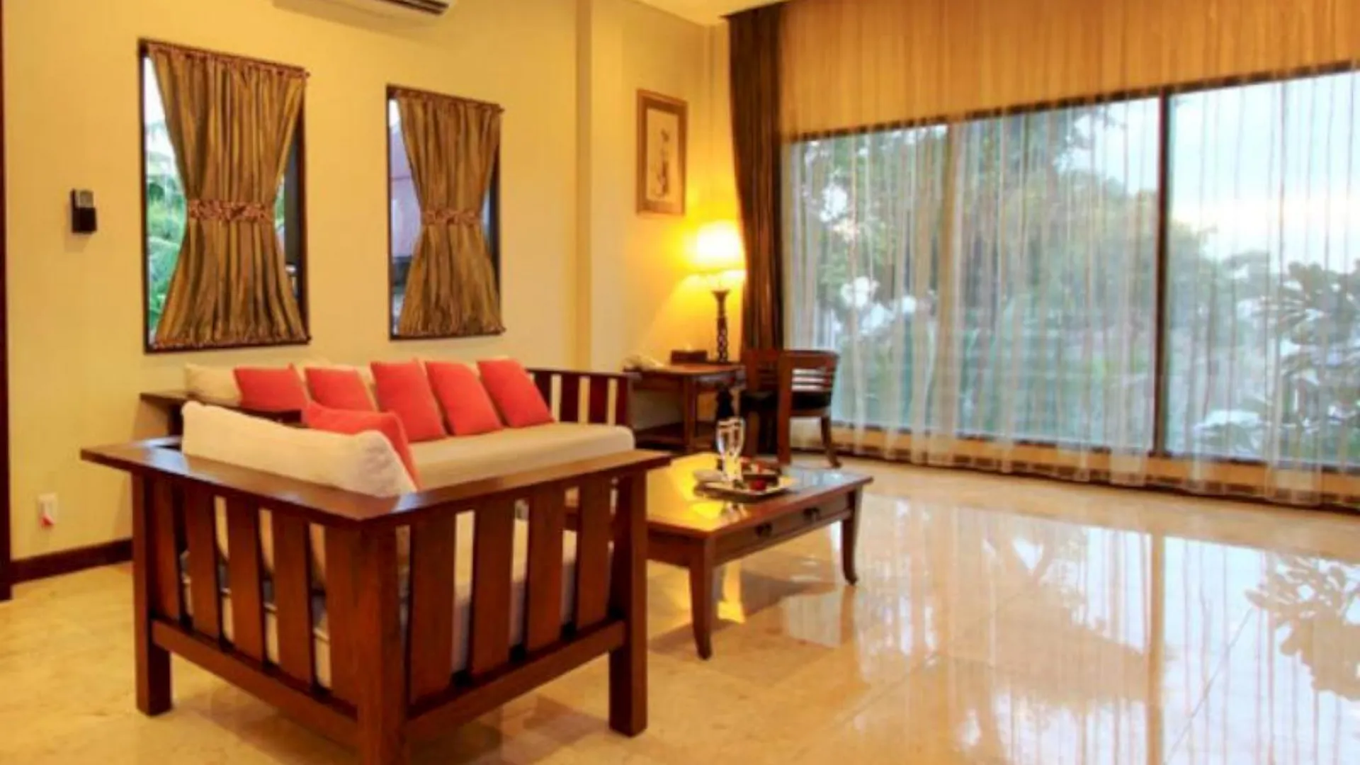 Pelangi Bali Hotel & Spa Seminyak   Seminyak (Bali)